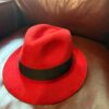 Sombrero rojo elegante